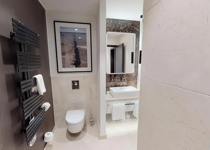 White Pearl 3.04 아파트 *